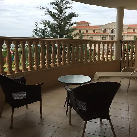 Private In Royal Bay Daire *